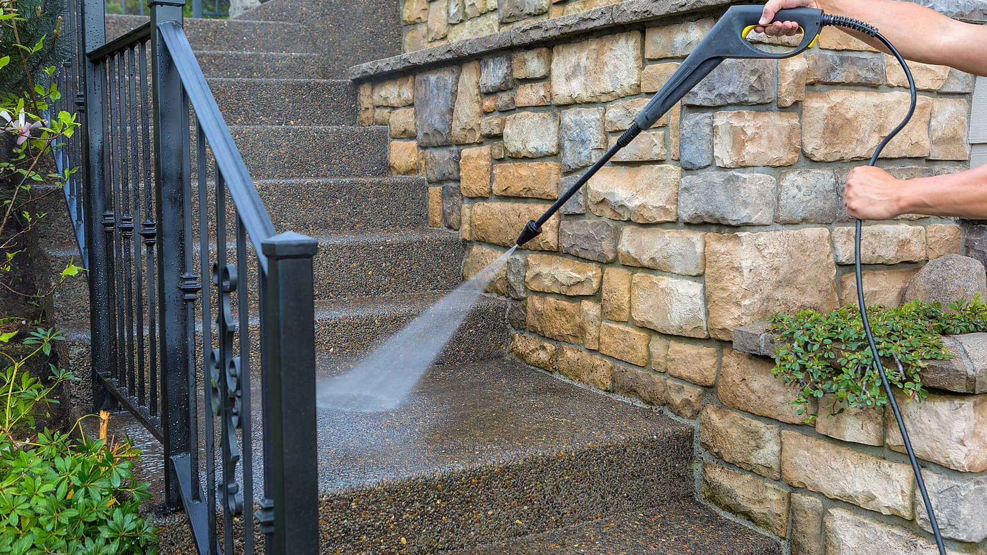 Commercial Pressure Washing